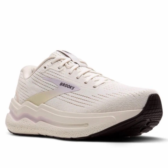 Brooks Shoes - Brooks Ivory/White Women's Running Sneakers